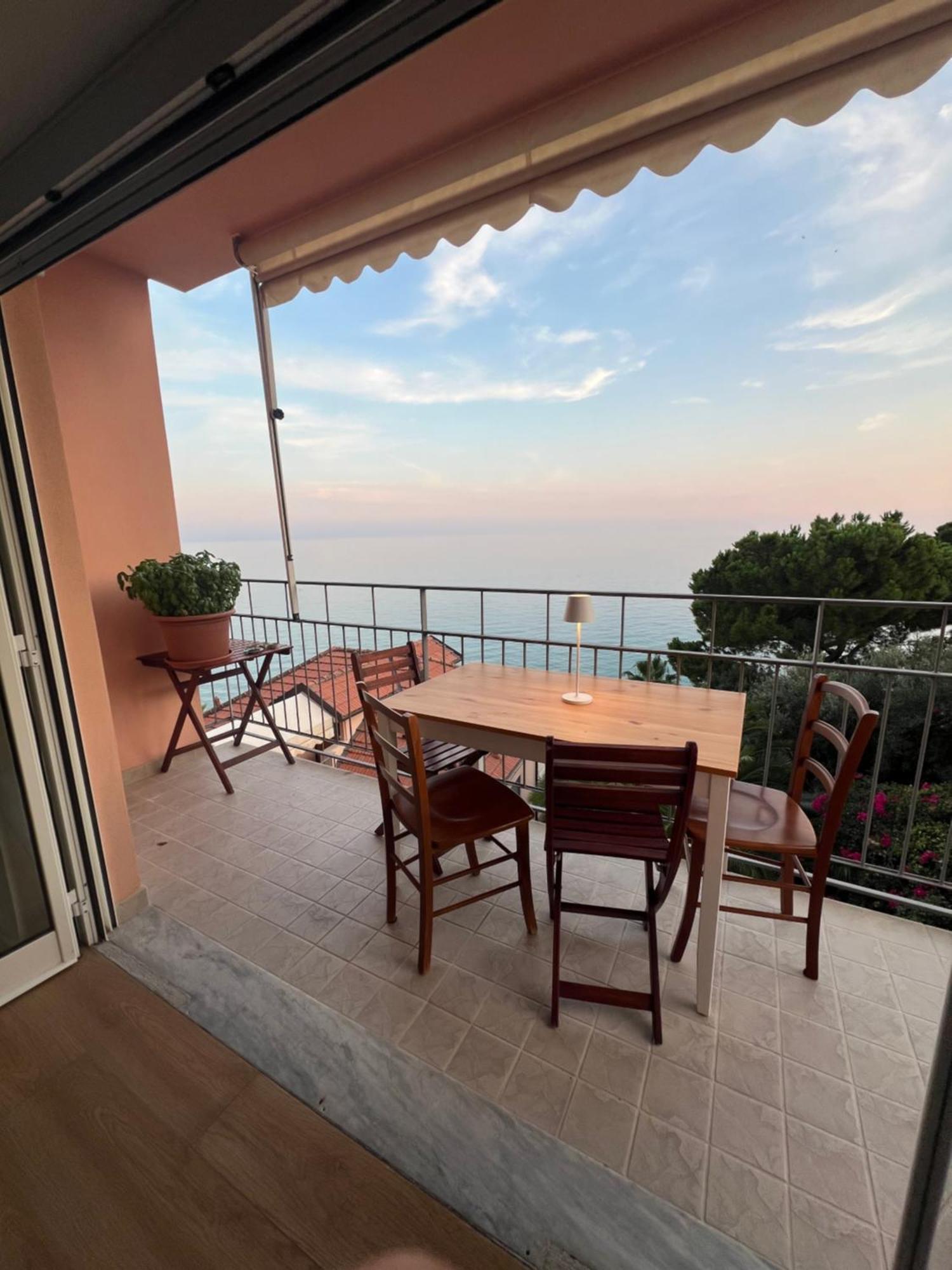 La Casa Alle Calandre Вентимилья Экстерьер фото